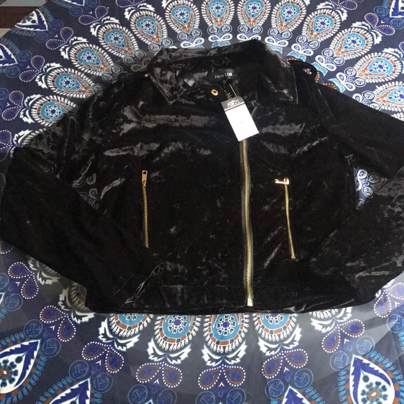 Rue21 black velvet jacket medium NWT - Picture 1 of 5
